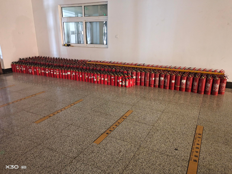 2022.0607报废灭火器2.jpg 2022.0607报废灭火器2.jpg