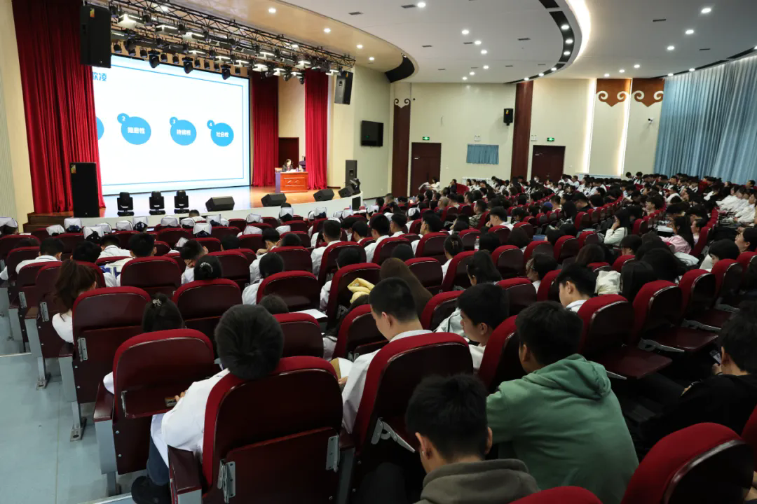 2.webp.png 2.webp.png