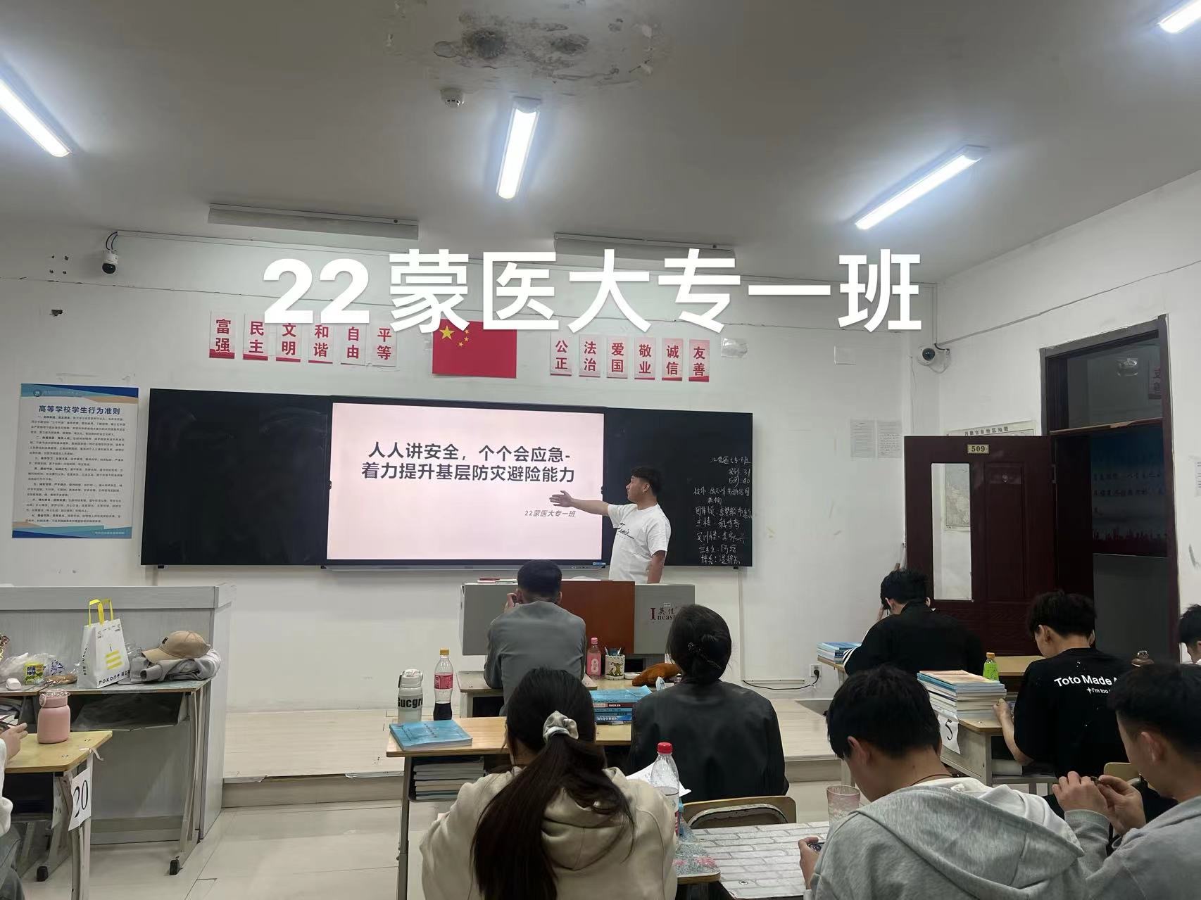 7680eb07508556cc7c7e54b31866d35b.JPG 7680eb07508556cc7c7e54b31866d35b.JPG